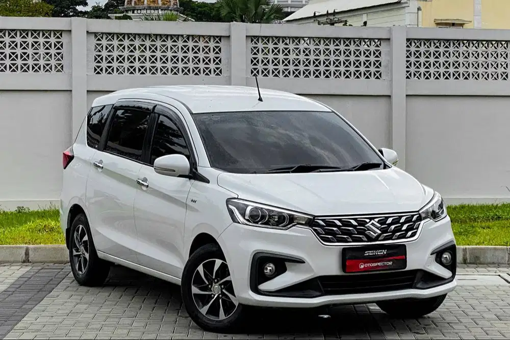 Suzuki Ertiga 1.5GX 1.5 GX Hybrid AT Matic 2022 Putih Metalik.