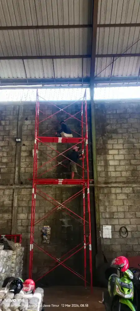 Atap rumah/gudang bocor