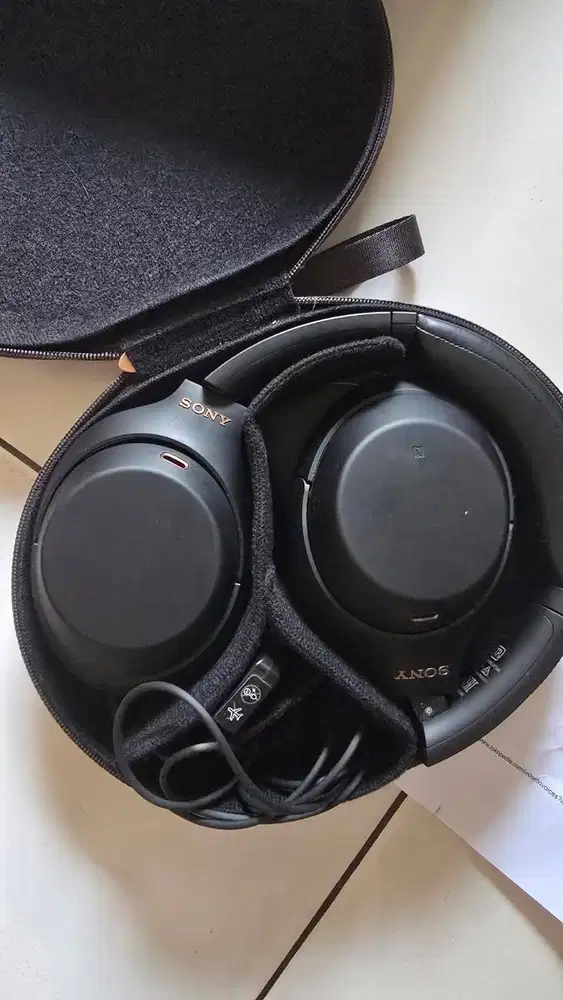 HEADPHONE SONY WH-1000MX4 ORIGINAL SECOND TANGAN PERTAMA