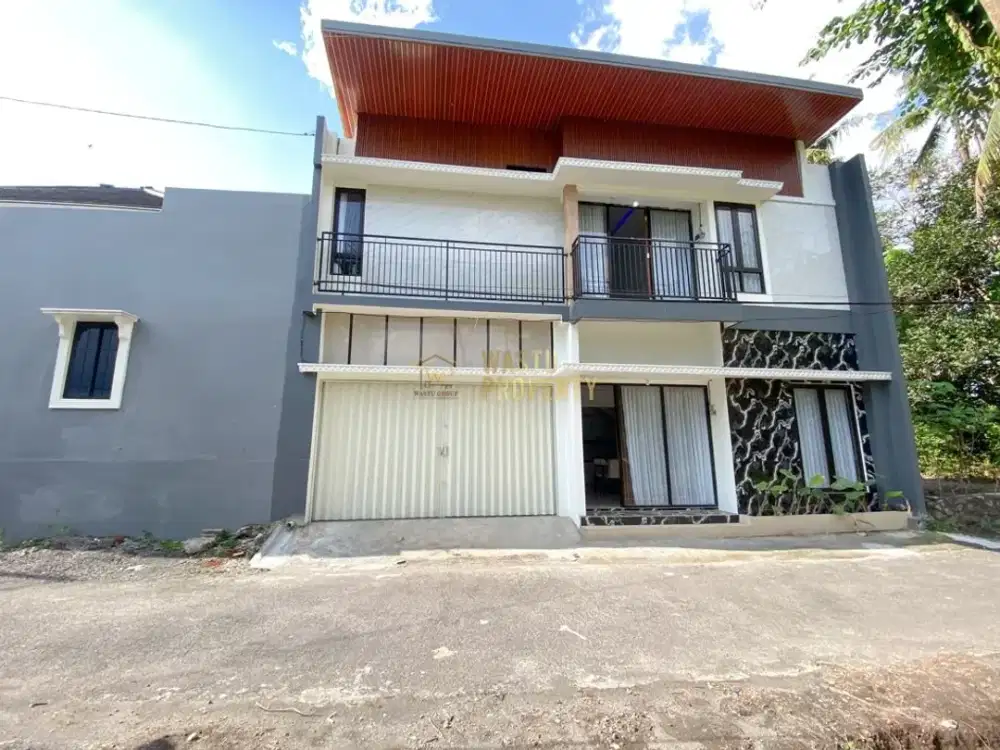 Rumah Dekat SMA N 2 Ngaglik, Siap Huni 2 Lantai Free Furnish