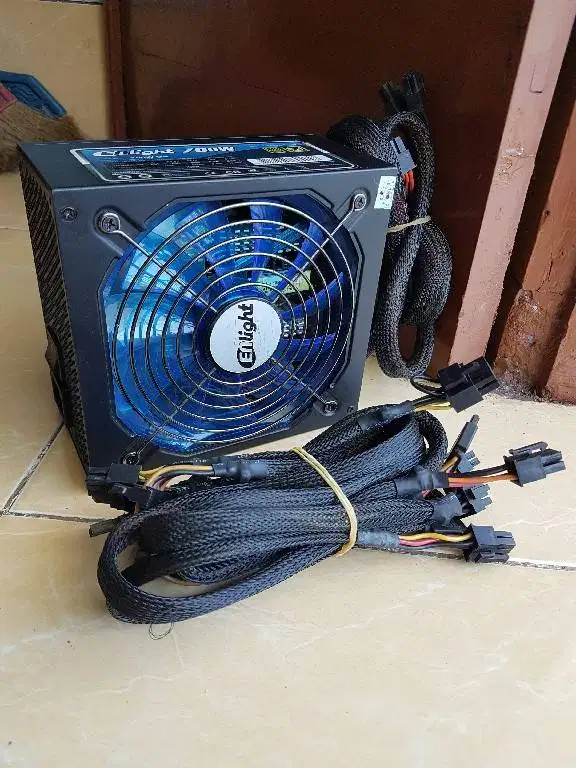 PSU Enlight 700w 80+ Bronze Semi Modular 2x8 pin vga