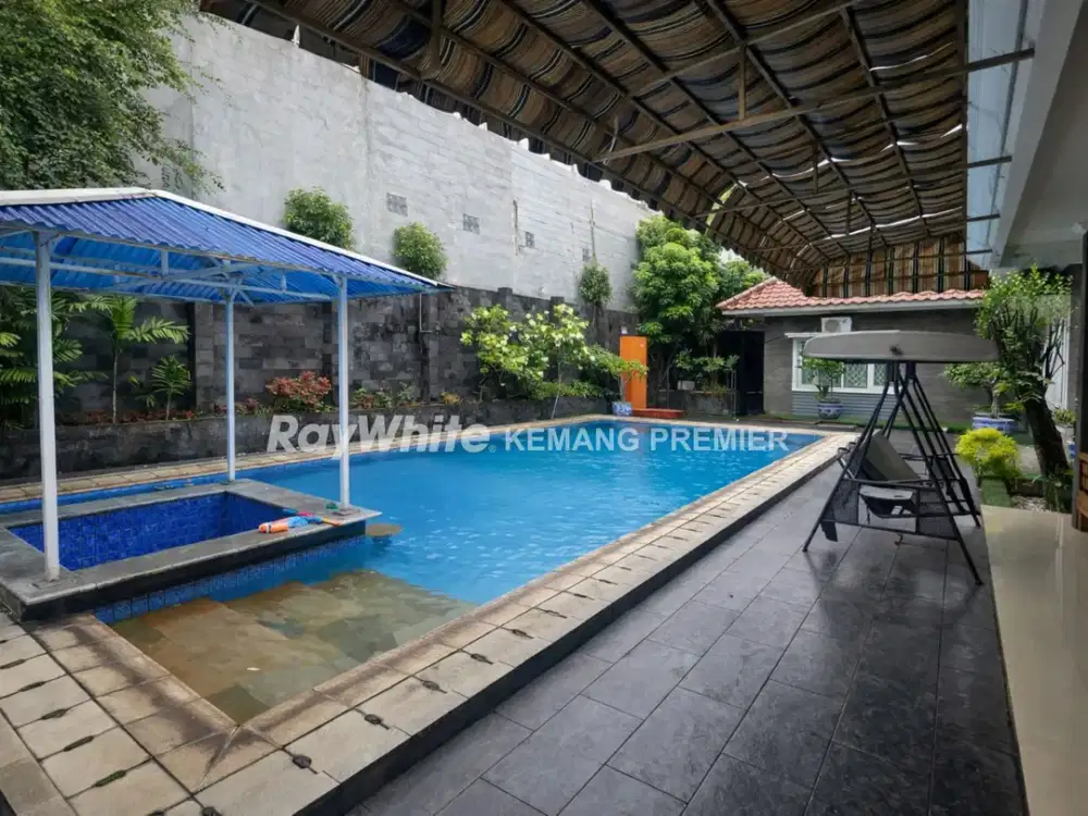 Rumah Jual DI Kawasan Strategis di Duren Tiga - Jakarta Selatan