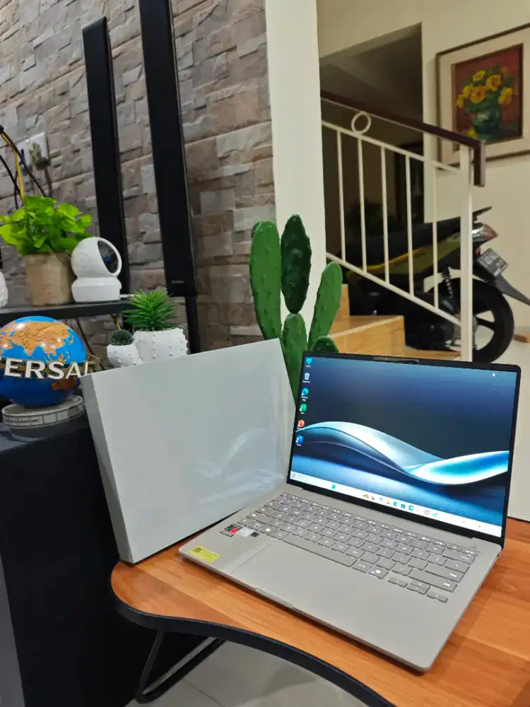 Laptop Asus Zenbook A14 Snapdragon X x thinkpad msi