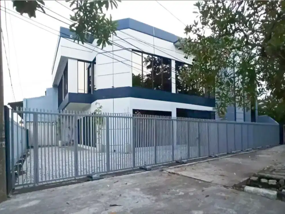 Dijual Rumah Usaha di Raya Kenjeran