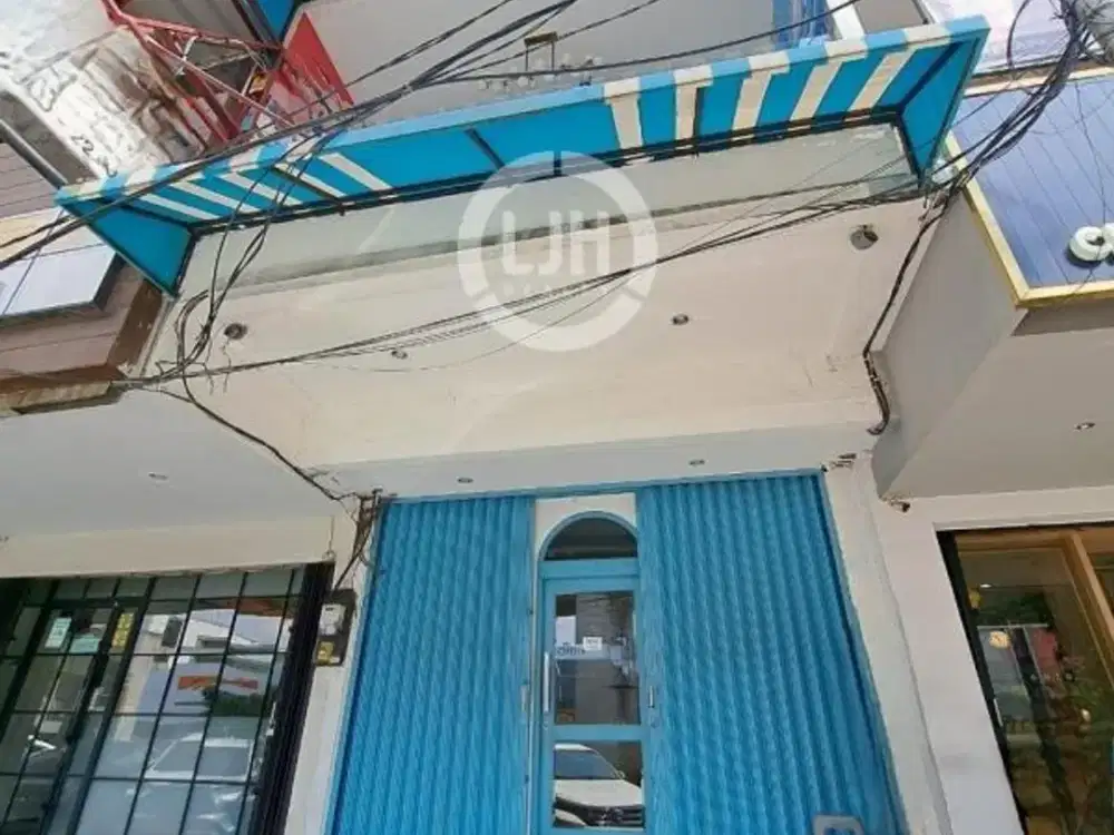 Ruko 4 Lantai di Boulevard Raya, Kelapa Gading, Jakarta Utara
