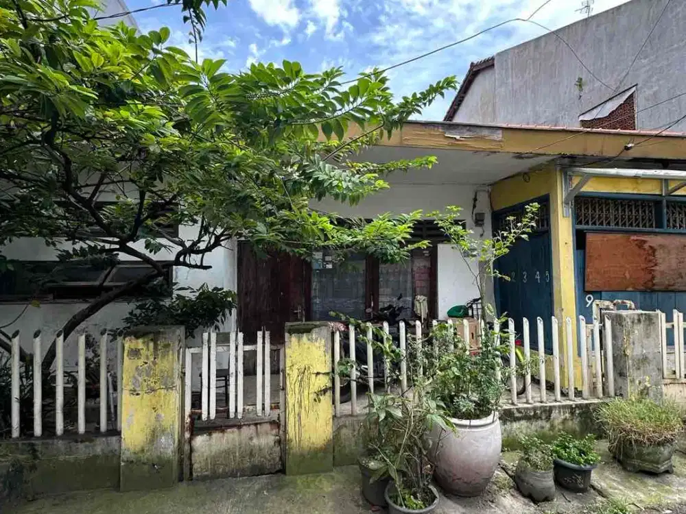 Dijual Rumah Hitung tanah jalan 2 mobil didekat LRT Velodrom Pulo Gadung