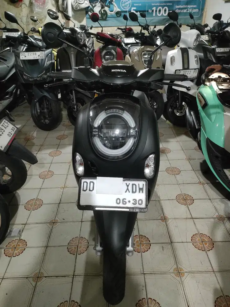 Honda Scoopy 2025 hitam