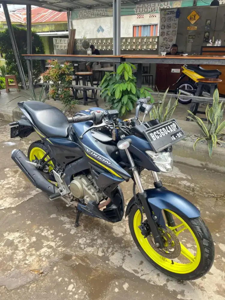 DIJUAL MOTOR VIXION 2021