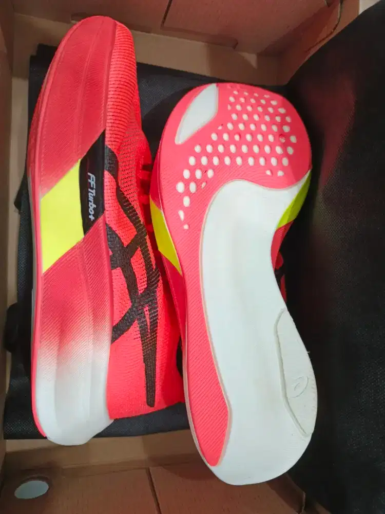 Asics Metaspeed Edge