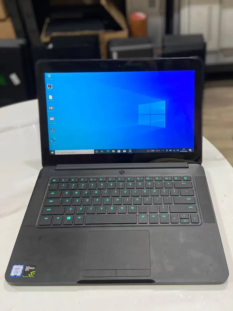 Laptop RAZER BLADE R209-0195 Core i7-6700HQ RAM 16GB VGA NVIDIA N-EC