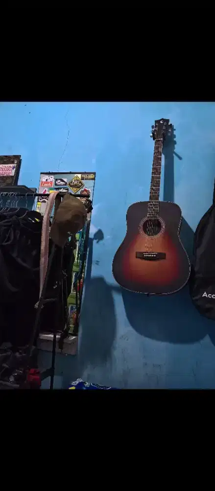 gitar akustik luna