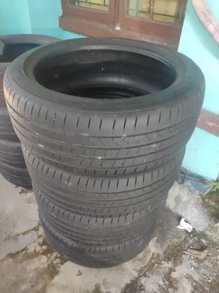 Hankook Ventus Prime 4 - 215/45 R17