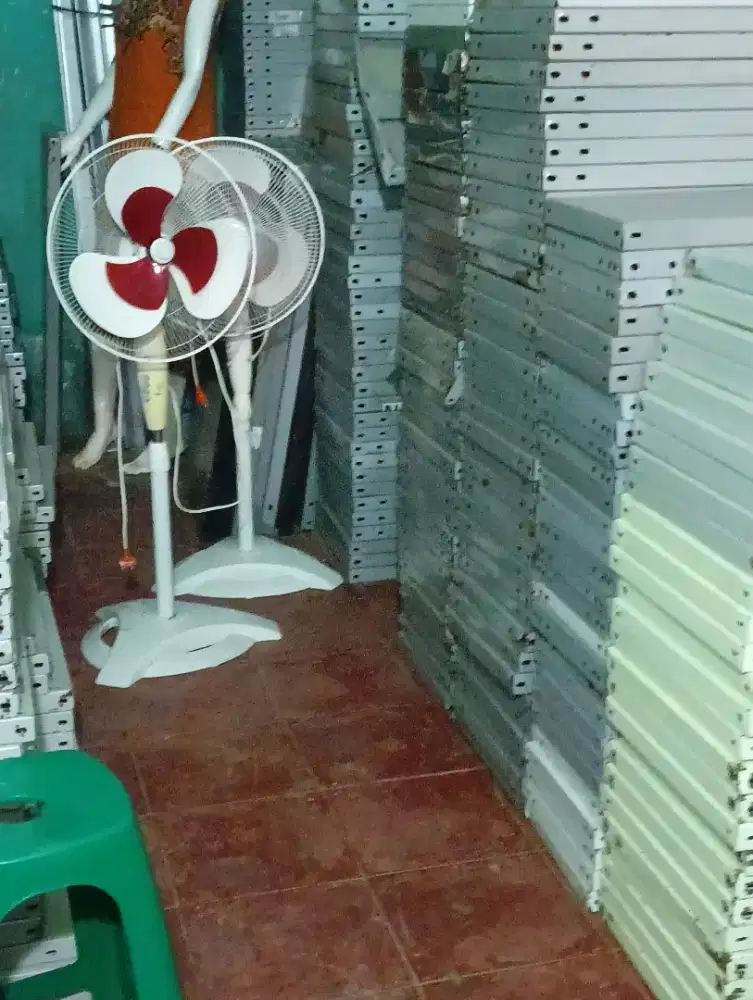 Jual kipas angin 2 pcs yg satu minus harga 150rb