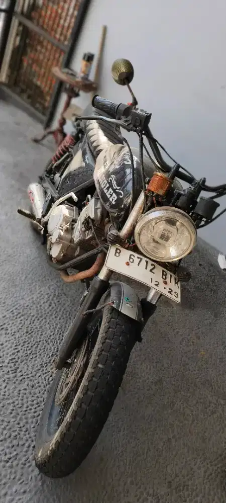 Yamaha Scorpio 2005 Custom Bratstyle / Tracker Style