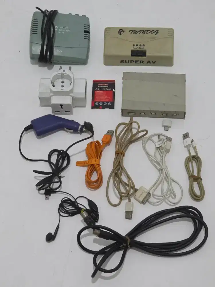 Jual Sepaket Alat Kabel Batere Earphone Hape Usb AV TV Printer Charge