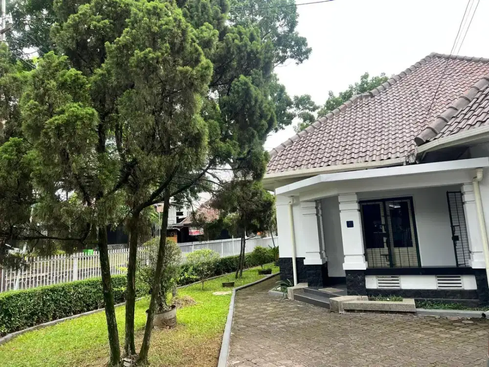 RUMAH HERITAGE LUAS NYAMAN SIAP HUNI DI VETERAN BANDUNG