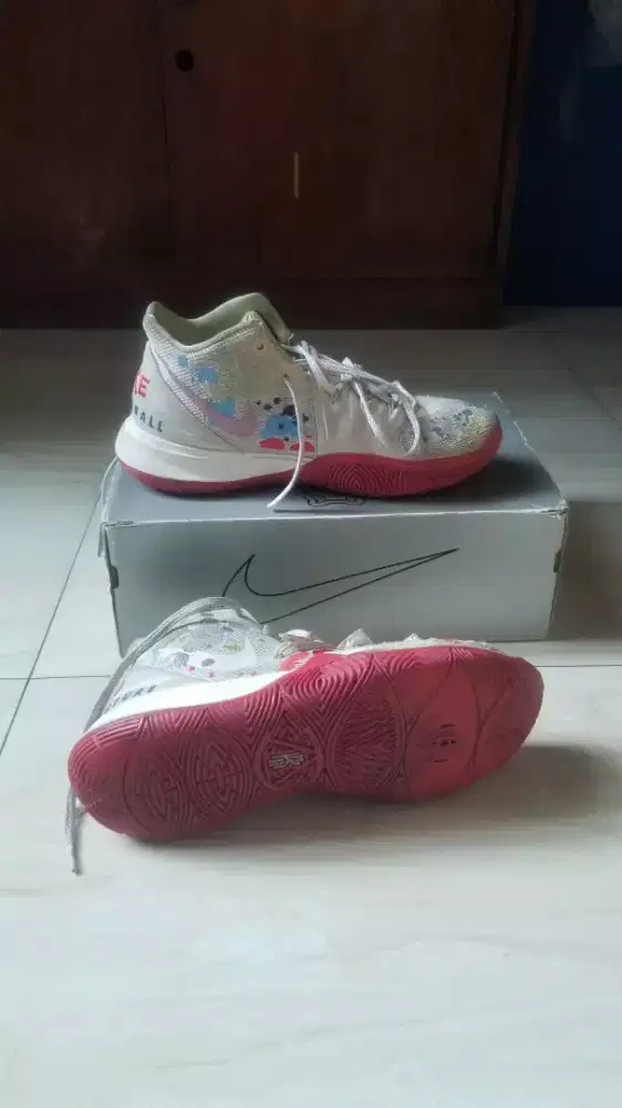 Nike kyrie 5 bandulu no : 40 original 100%