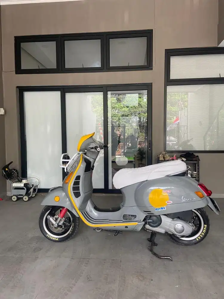 VESPA GTS SUPER 150