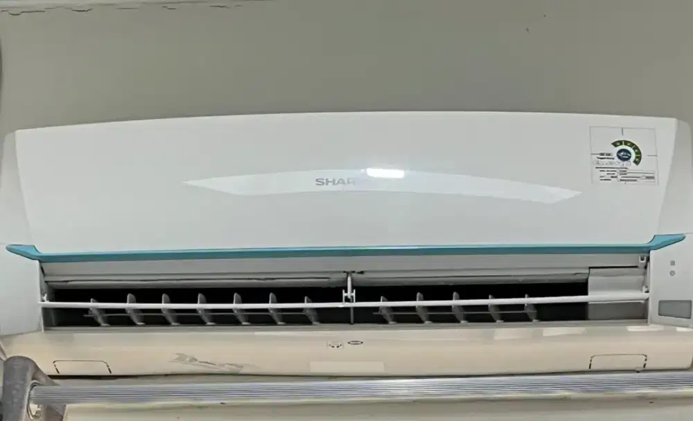 AC sharp dijual cepat