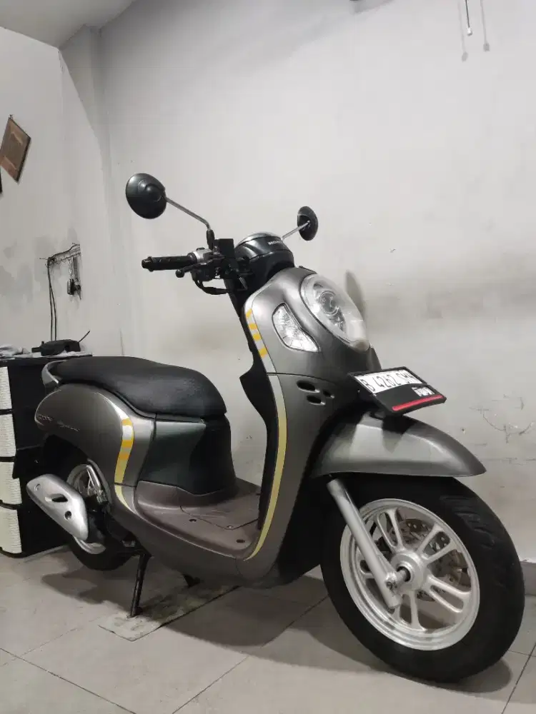 Scoopy Keyless 2021 / 2022 Pajak Super Panjang Mulus Sekali ABBA