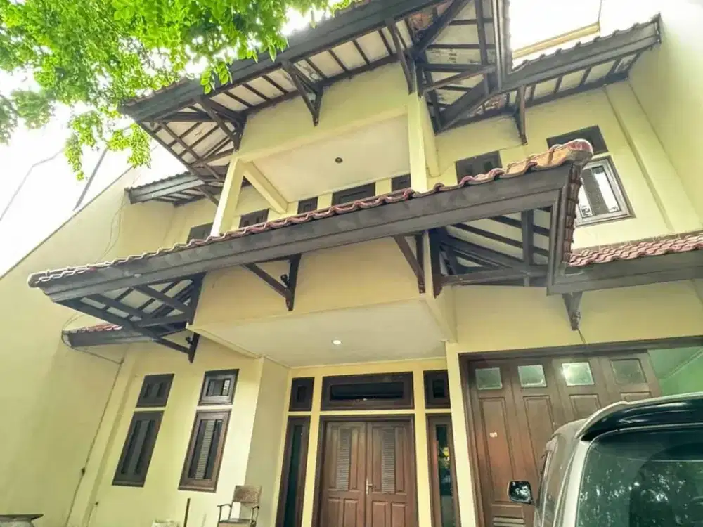 Dijual Rumah di Ngagel Jaya
