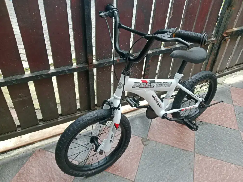 Sepeda anak warna putih