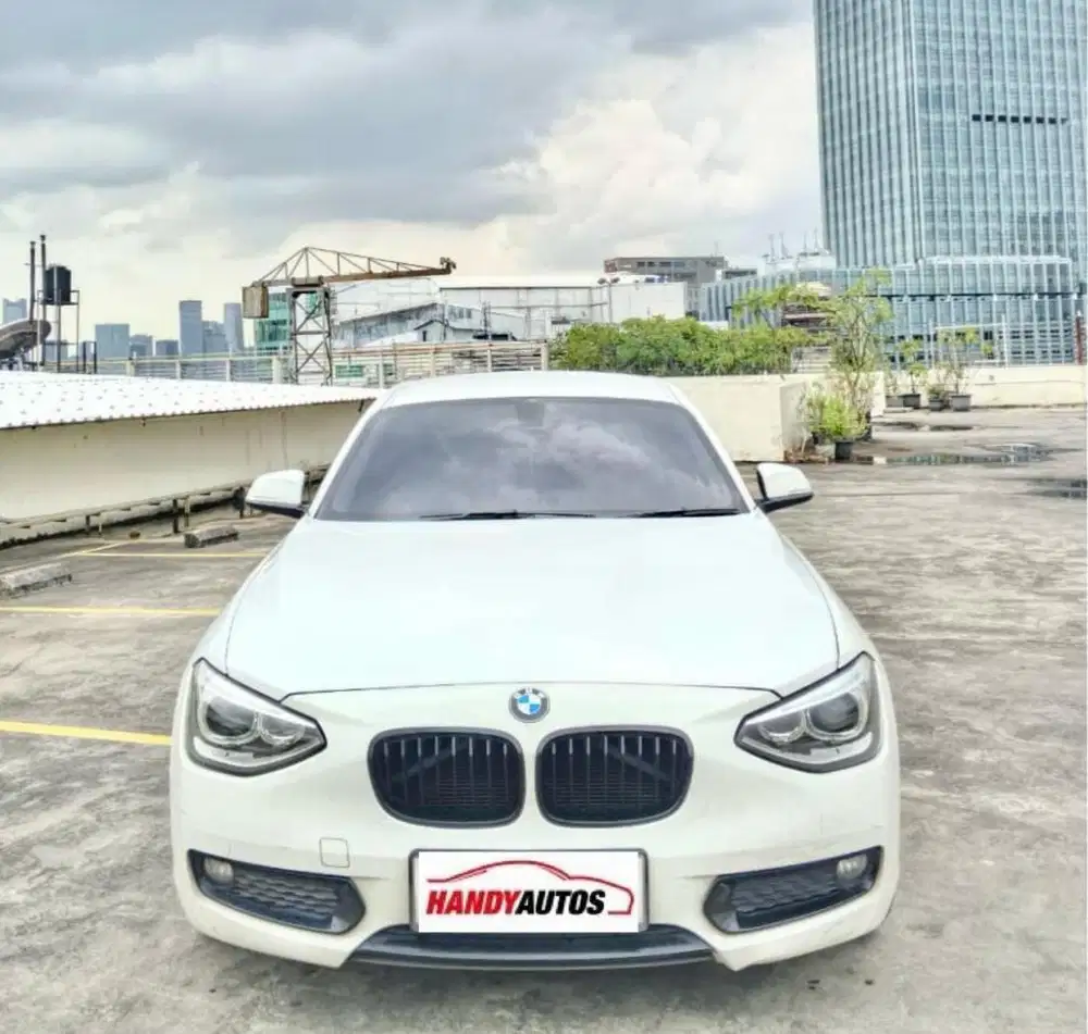 BMW 116i Tahun 2012 Automatic Putih Metalik