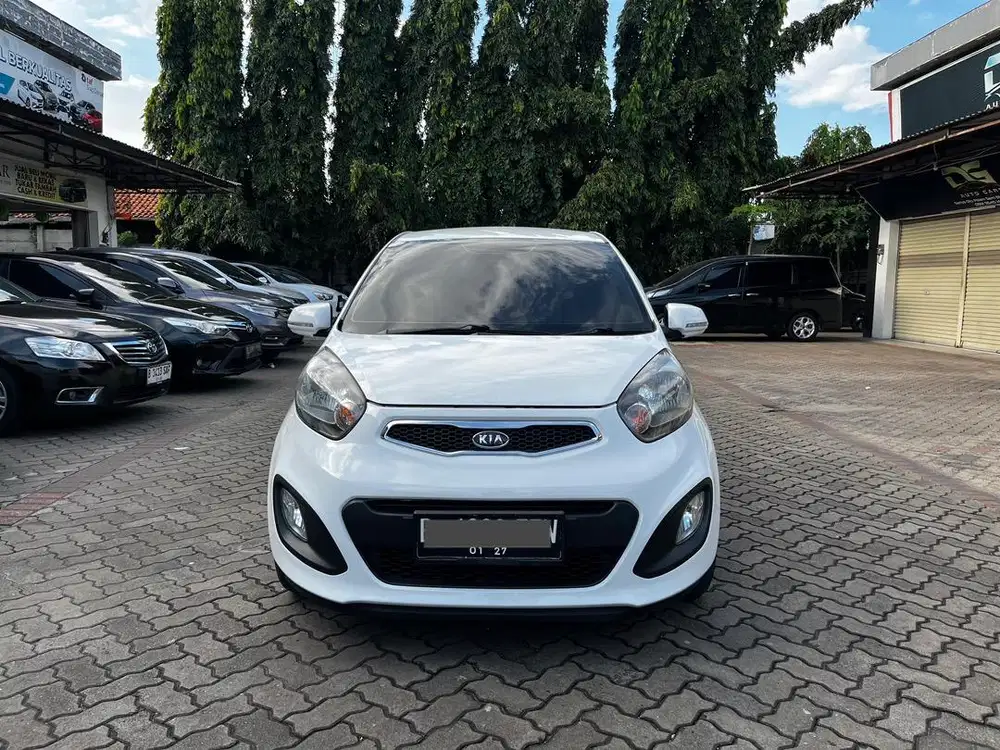 KIA PICANTO SE AT 2012 WHITE EDITION RARE JARANG ADA !!