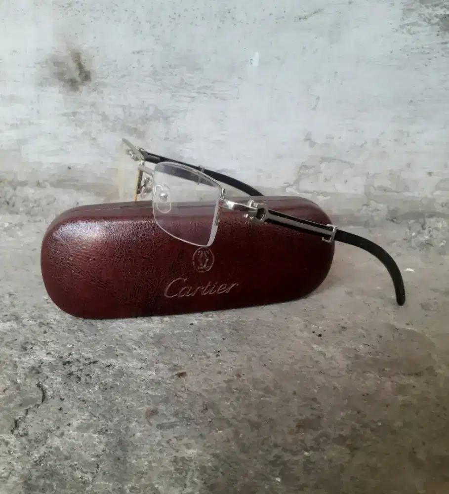 Frame Kacamata Cartier France