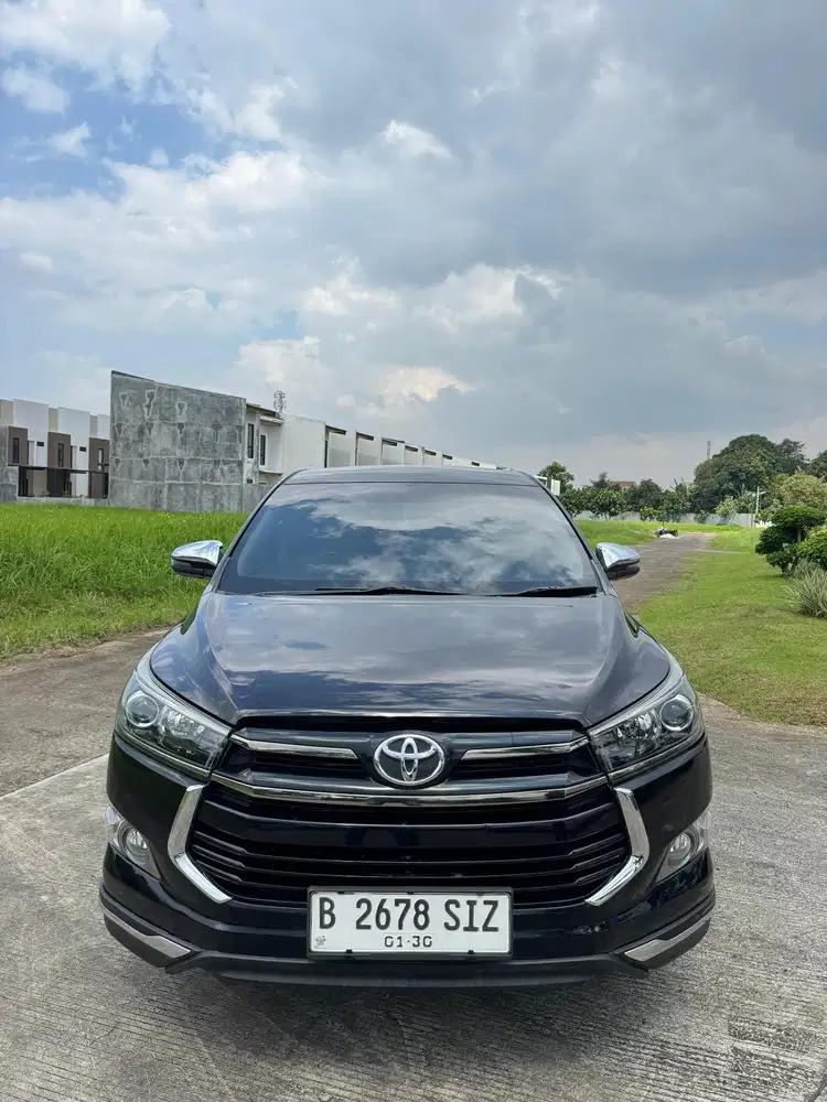 Toyota Innova Venturer 2.4 AT th 2022
