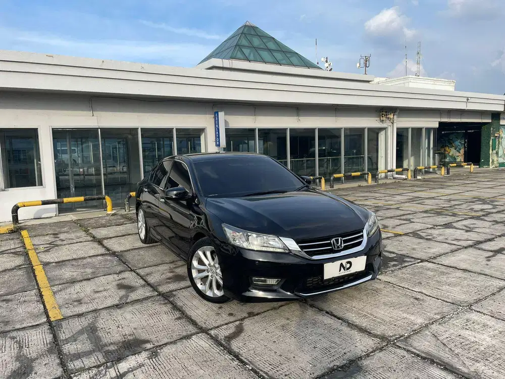 Honda Accord AT 2013