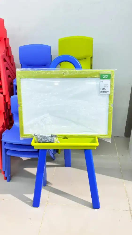 Yoshi drawing stand blue