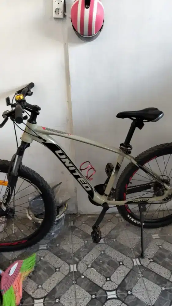 Dijual sepeda mulus united Monanza 4.00