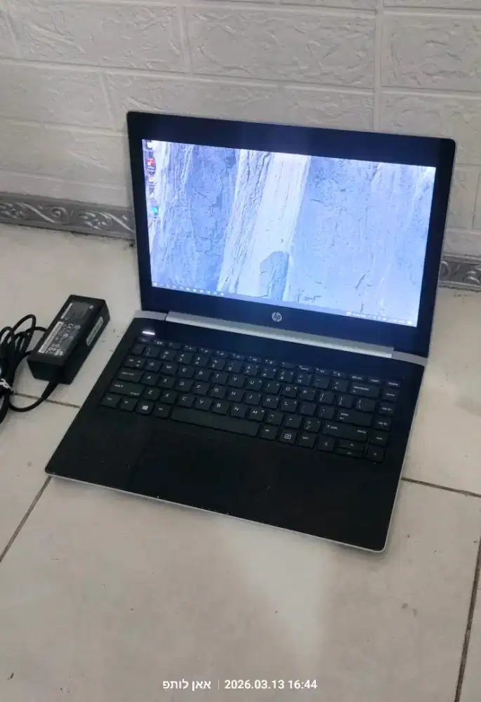 Laptop hp core i5 8250U 8/256