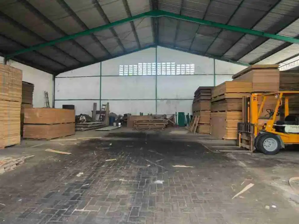 DIJUAL GUDANG MARGOMULYO SURI MULIA SIAP PAKAI BEBAS BANJIR LOKASI STRATEGIS DEKAT TOL