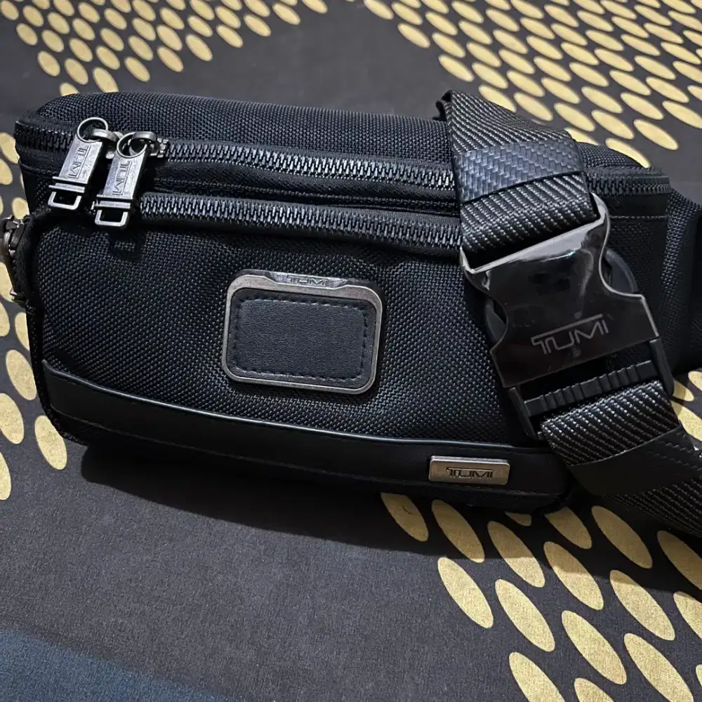 Waist Bag / Tas Selempang / Tas Pinggang - TUMI