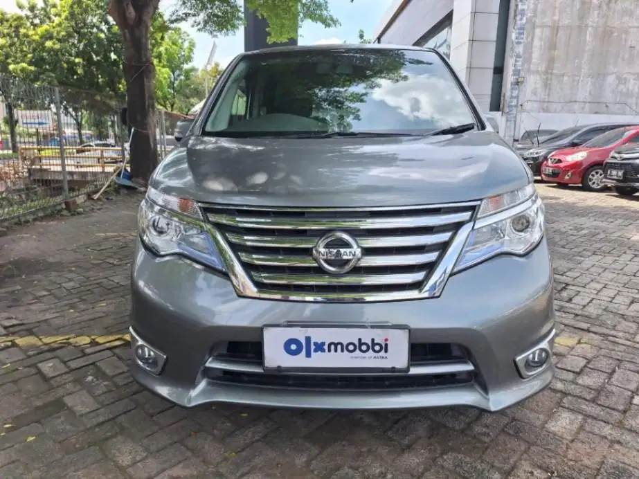DP MURAH Nissan Serena 2.0 Highway Star Bensin-AT 2017 Silver CZMNB