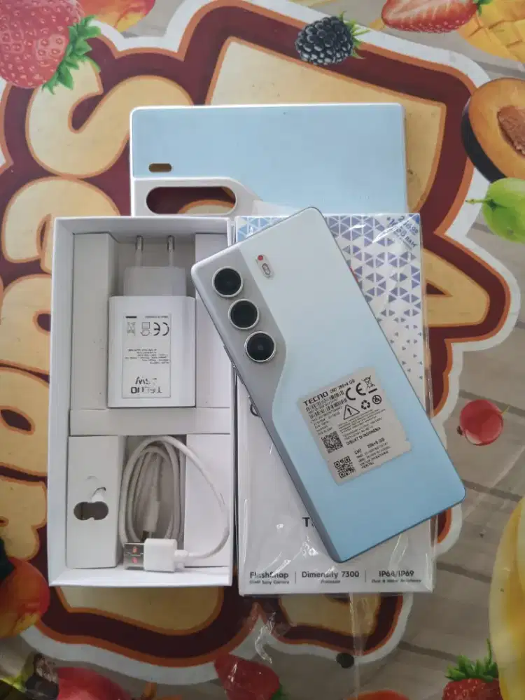 Tecno Camon 40 pro 5G layar lengkung Mulus 3 bulan lengkap ori