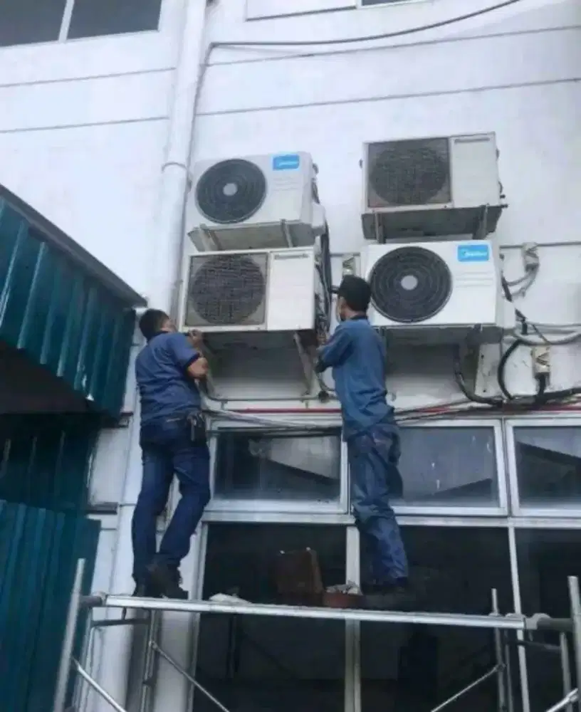 Service ac tidak dingin, bongkar pasang ac, tmbah/isi ulang freon dll