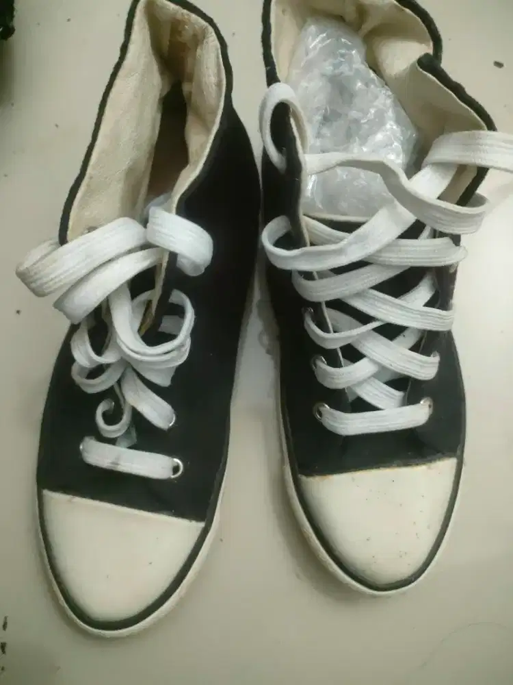 sepatu branded size 37