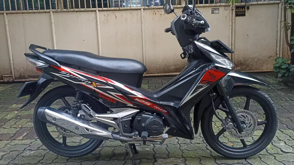 Honda Supra X 125 F1 tahun 2015.