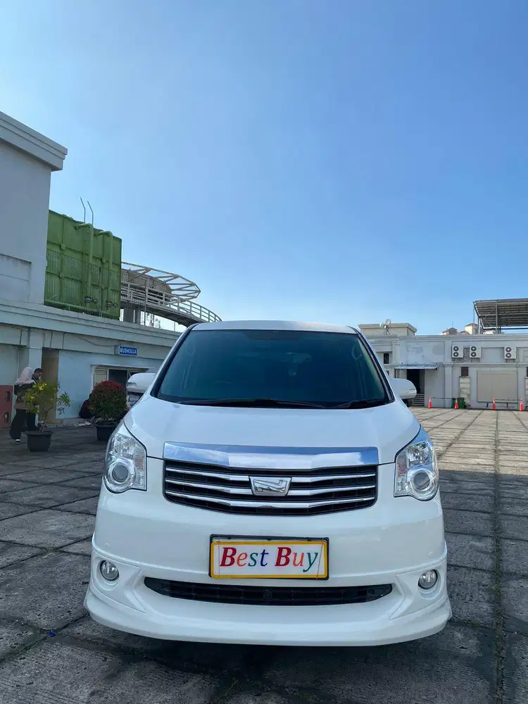 Toyota NAV 1 V Limited  2.0 AT 2014