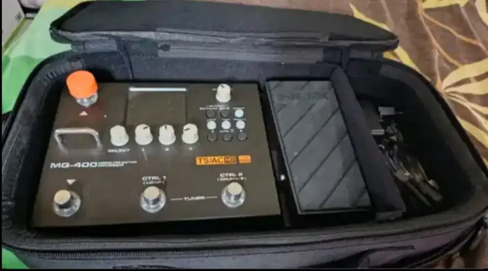 Efek Gitar NUX MG 400