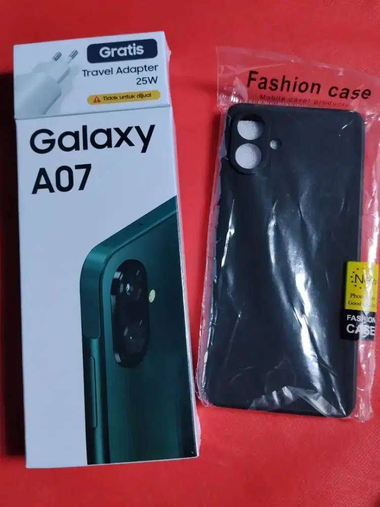 Samsung Galaxy A07 4/128GB free adapter original 25W
Warna Green