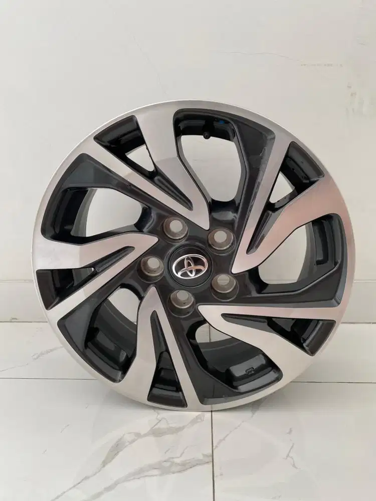 JUAL VELG ORI INNOVA REBORN BEKAS SHOWROOM