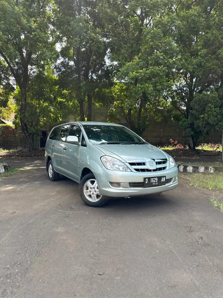 Kijang Innova G At 2006