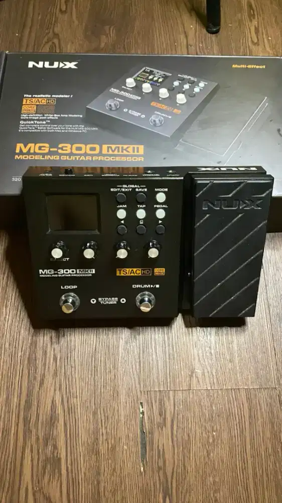 Efek gitar Nux mg300 MKII