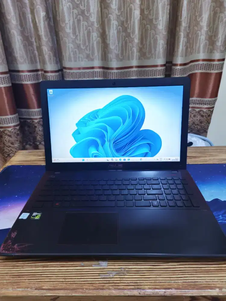 Laptop Gaming Asus Baby ROG X550VX