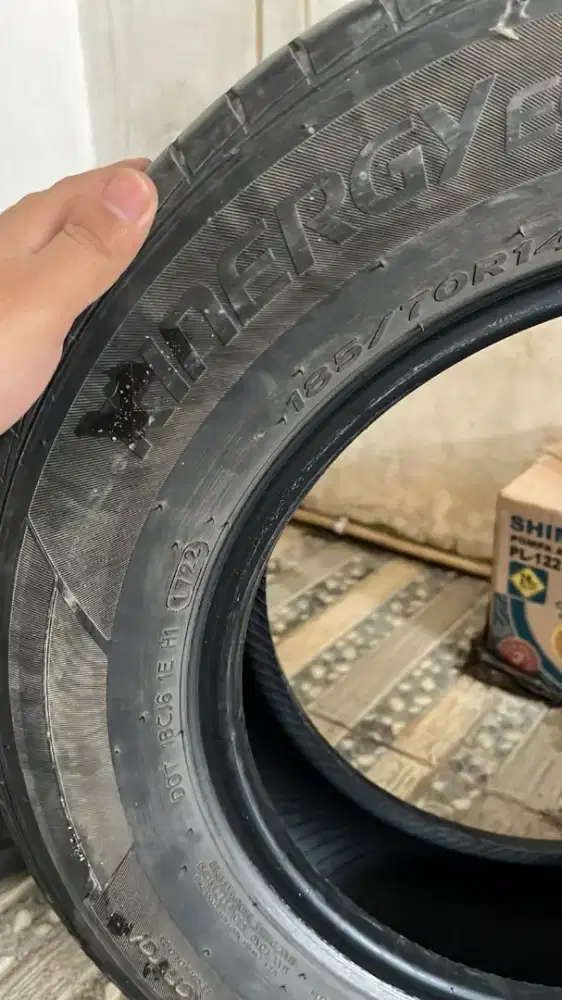 Ban mobil Hankook ring 14 ukuran 185/70 bagus