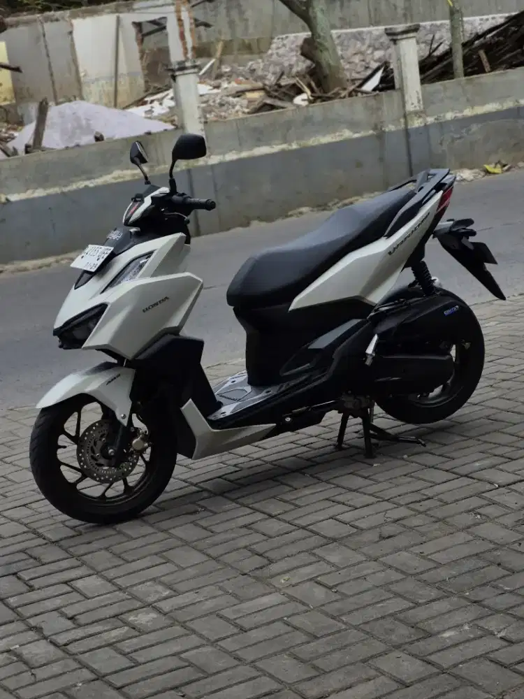 HONDA NEW VARIO 160 TYPE ABS 2023 KM 8RB ASLI DP BISA 1,5JT AN